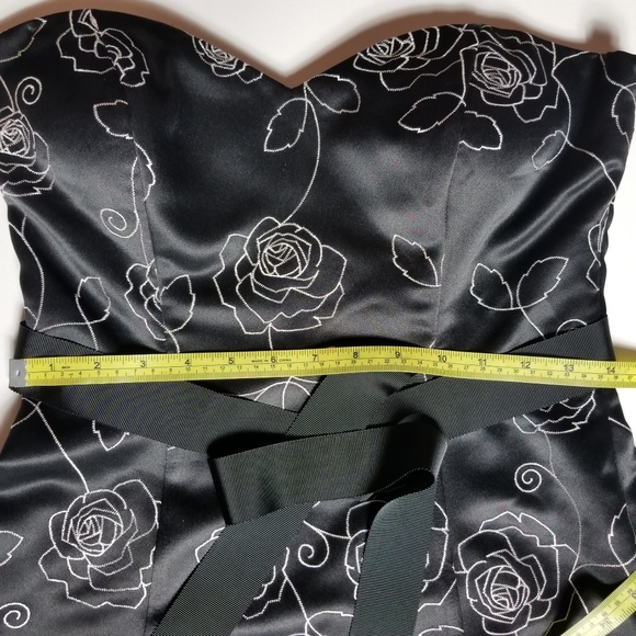 White House Black Market Strapless Dress Floral - Picture 3 of 8